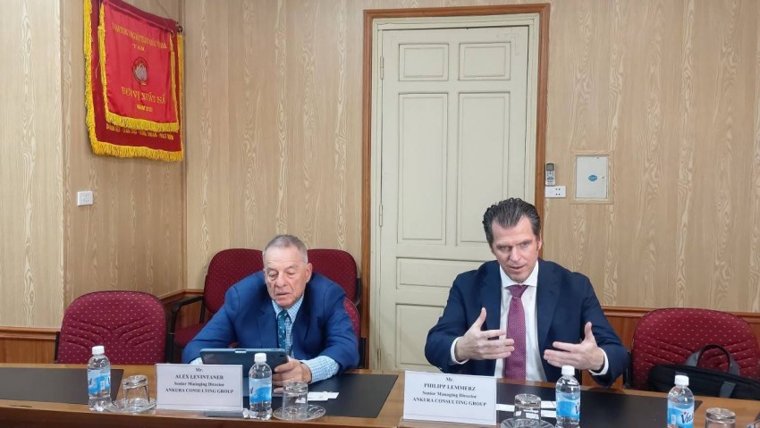 Ông Philipp Lemmerz, Giám đốc điều hành cấp cao phụ trách tư vấn tăng trưởng và tác động của Ankura Consulting Group, đề xuất những mô hình định chế hỗ trợ cho SME Việt Nam vươn tầm thế giới