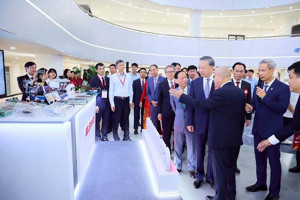 Đại học Bách khoa Hà Nội và GELEXIMCO khánh thành Trung tâm Đổi mới sáng tạo liên ngành