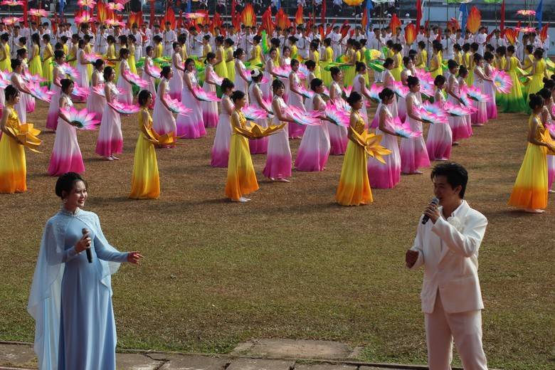 Chương trình đồng diễn nghệ thuật giới thiệu văn hóa xứ Lạng và phong trào thể dục thể thao