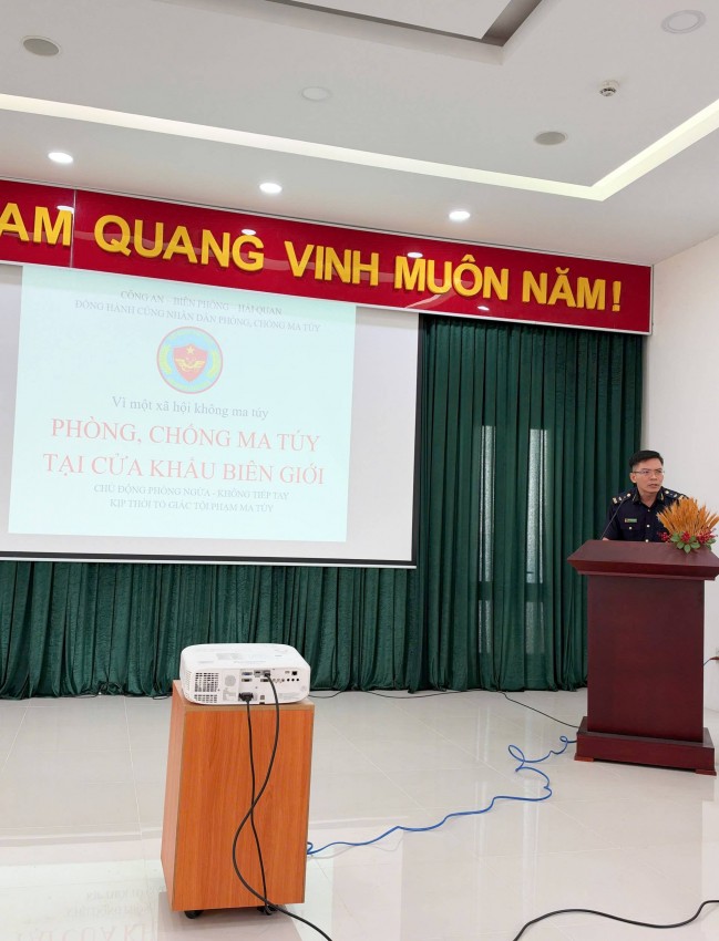 Hải quan tăng cường tuyên truyền phòng, chống ma túy tại hai cửa khẩu Việt Nam – Campuchia
