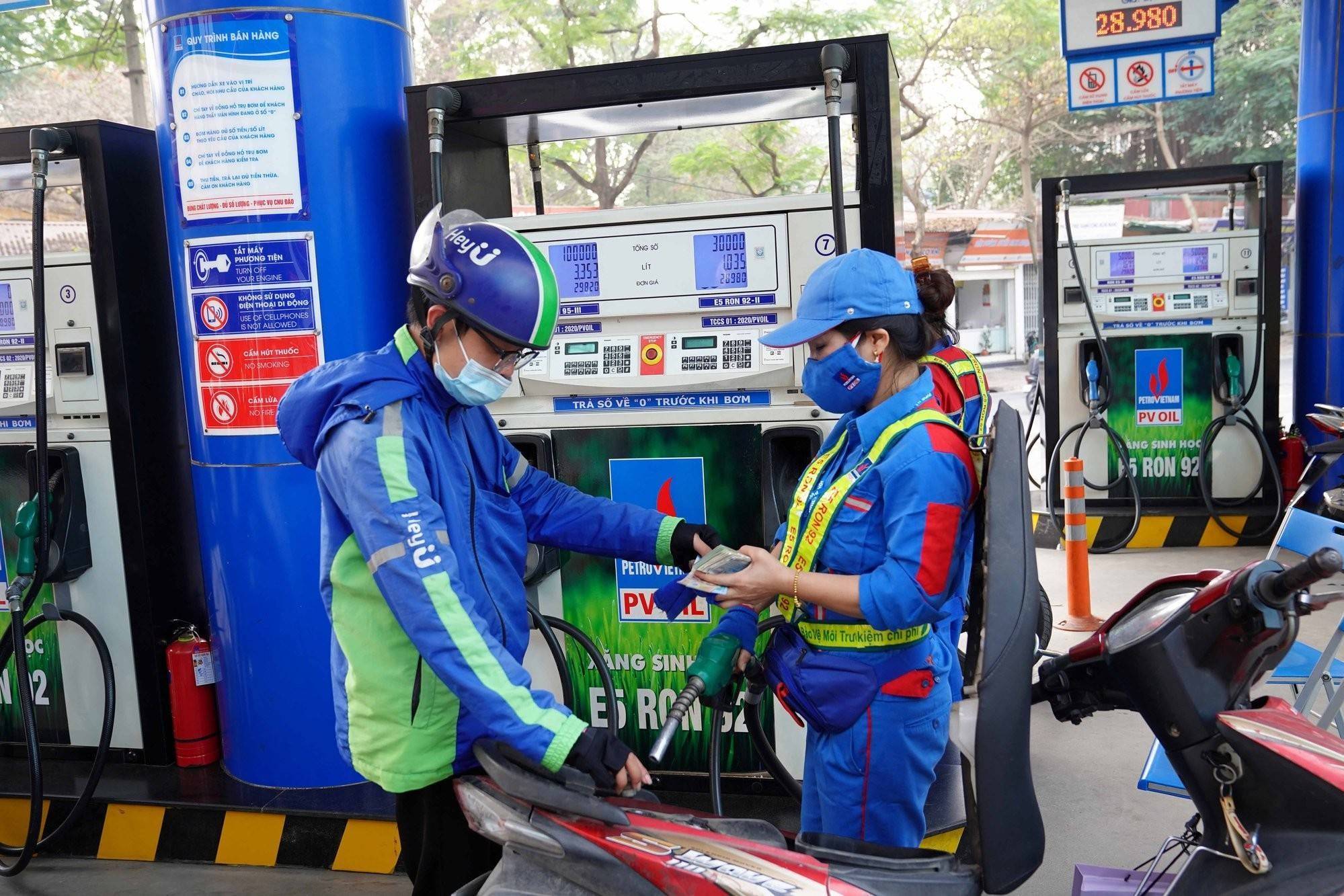 VCCI đề xuất gỡ vướng cơ chế giá xăng dầu, giảm thủ tục kê khai cho doanh nghiệp