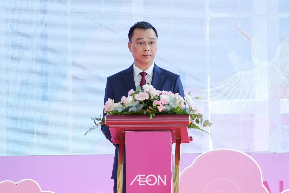 Chủ tịch UBND tỉnh Tô Anh Dũng phát biểu tại lễ khai trương.