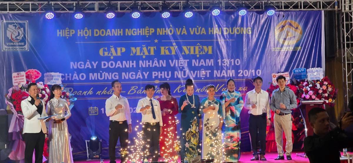 Hiệp hội Doanh nghiệp nhỏ và vừa Hải Dương gặp mặt doanh nhân, tôn vinh bản lĩnh nữ doanh nhân