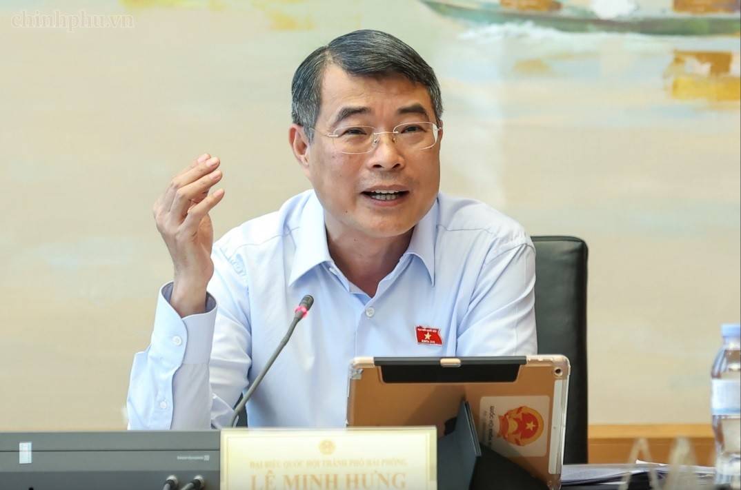Thủ tướng nhấn mạnh sự phối hợp giữa Chính phủ và Quốc hội thời gian qua rất chặt chẽ, hiệu quả, với nhiều đổi mới ngay từ đầu nhiệm kỳ, góp phần hoàn thành khối lượng công việc lớn.