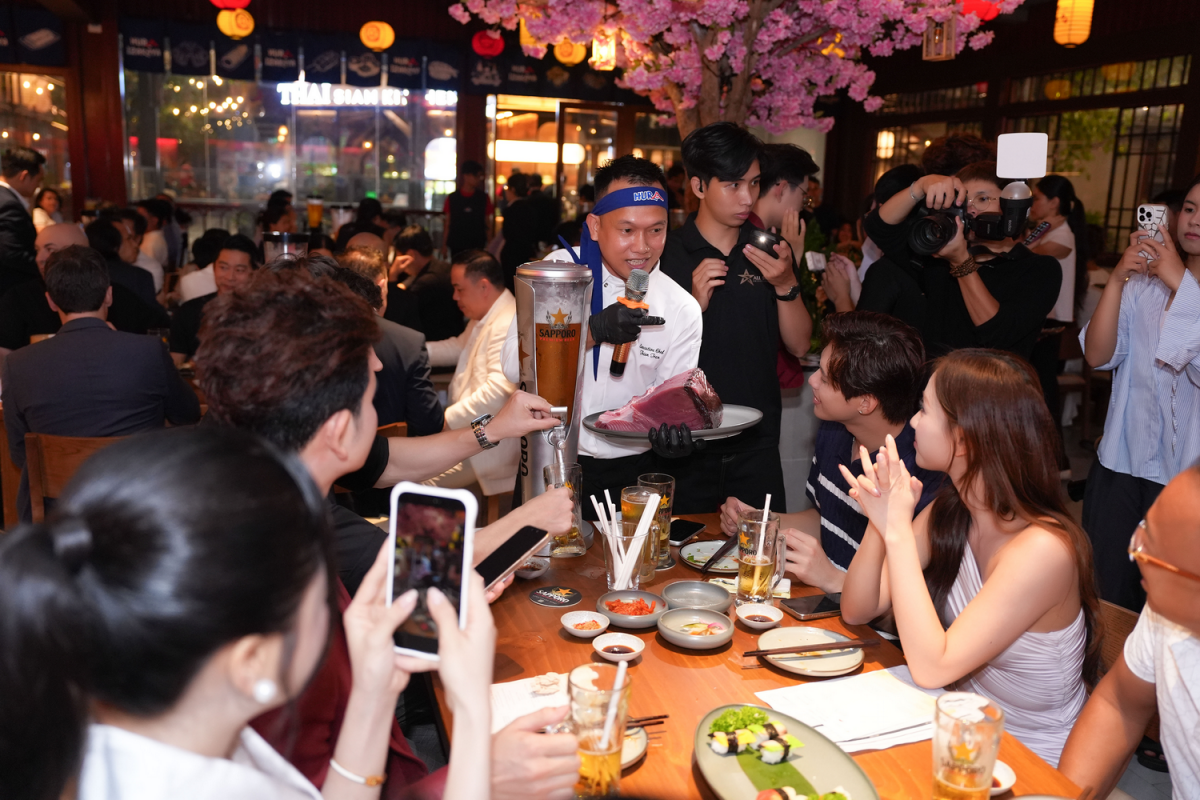 Hura Izakaya, Japanese Coastal Tavern, nhà hàng Nhật Bản Nam Sài Gòn, Mena Town