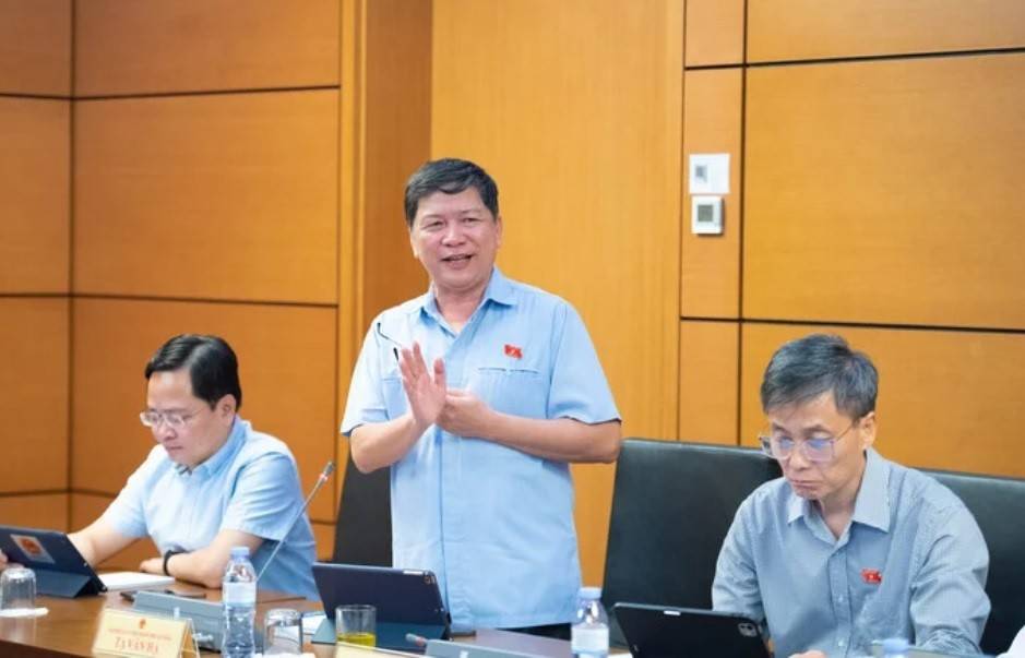 Ông Tạ Văn Hạ - Phó Chủ nhiệm Ủy ban Văn hóa và Xã hội, đại biểu Quốc hội Đoàn TP. Đà Nẵng.