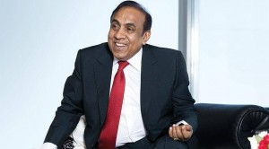 Tỷ phú Ravi Pillai thất bại ở quê nhà và thành công rực rỡ tại đất khách quê người