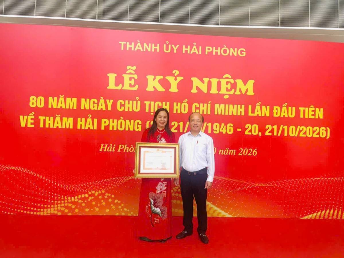 Tại Lễ kỷ niệm 80 năm Ngày Chủ tịch Hồ Chí Minh lần đầu tiên về thăm Hải Phòng, ngày 20/10/2026, Trường Tiểu học Quang Trung vinh dự đón nhận Bằng khen của Thủ tướng Chính phủ, ghi nhận những thành tích xuất sắc trong học tập và làm theo tư tưởng, đạo đức, phong cách Hồ Chí Minh.