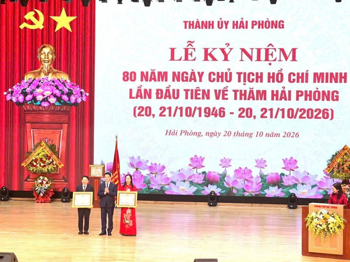 Tại Lễ kỷ niệm 80 năm Ngày Chủ tịch Hồ Chí Minh lần đầu tiên về thăm Hải Phòng, ngày 20/10/2026, Trường Tiểu học Quang Trung vinh dự đón nhận Bằng khen của Thủ tướng Chính phủ, ghi nhận những thành tích xuất sắc trong học tập và làm theo tư tưởng, đạo đức, phong cách Hồ Chí Minh.