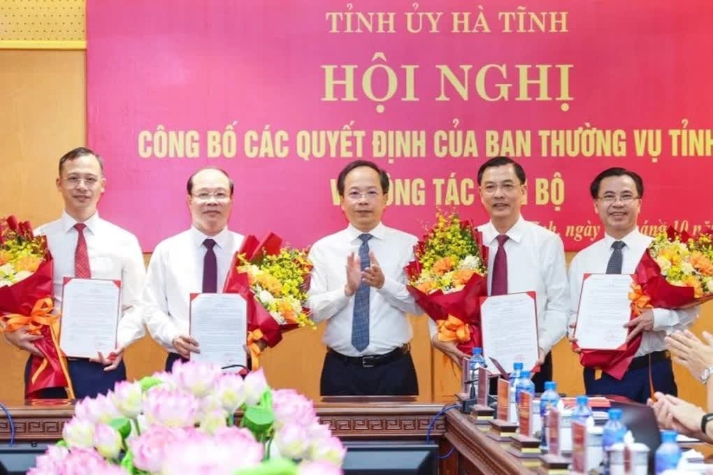 Hà Tĩnh điều động, luân chuyển, bổ nhiệm 10 cán bộ chủ chốt