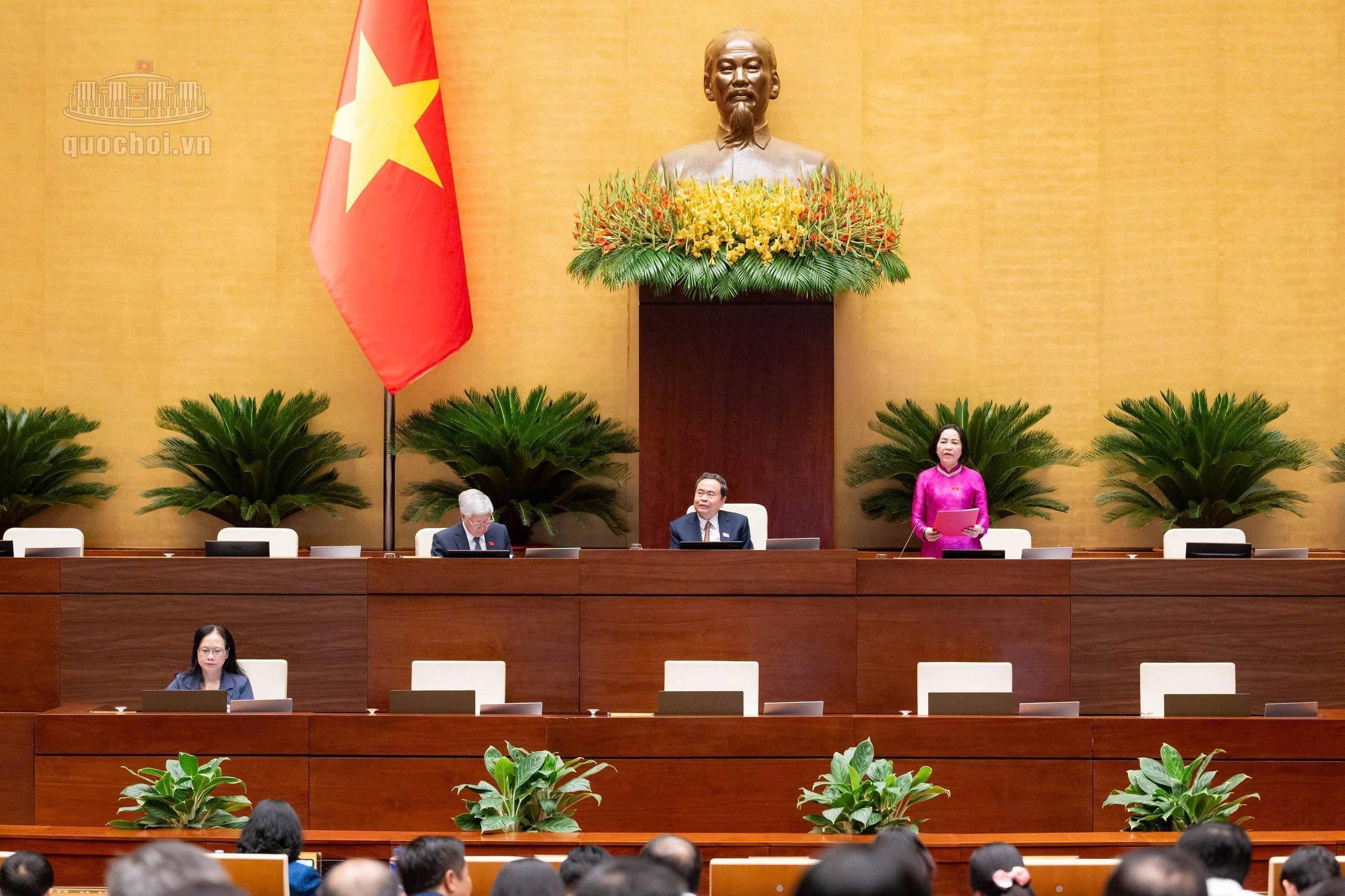 Quốc hội thảo luận loạt dự án luật về y tế, việc làm và an sinh xã hội
