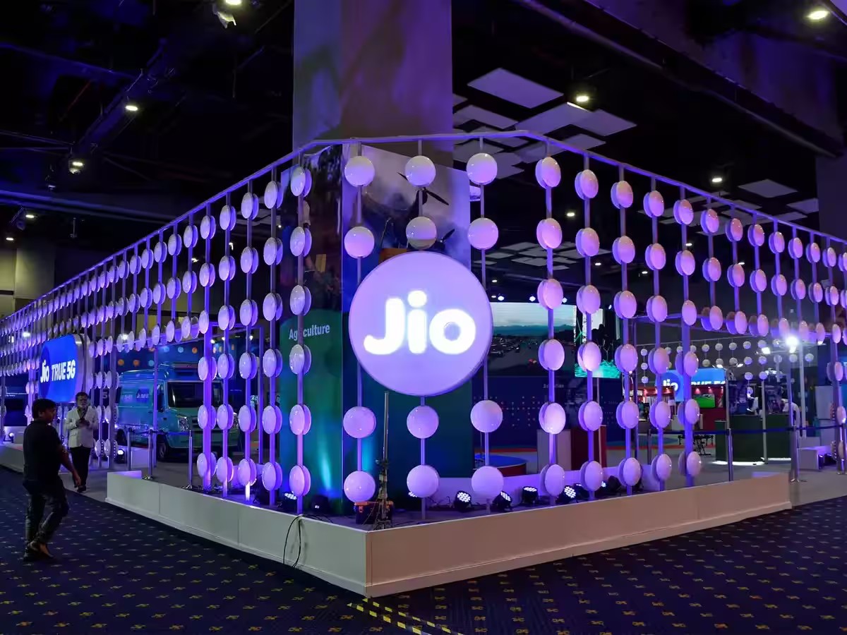 Jio Platforms thăm dò sức cầu với IPO 3,2 tỷ USD