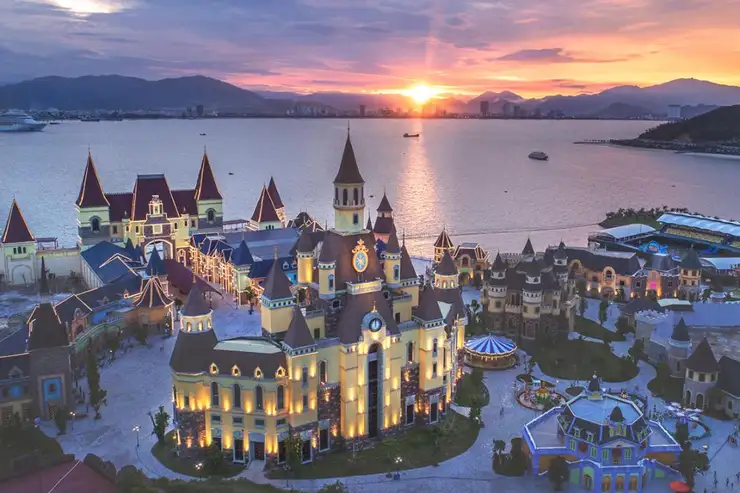 VinWonders Nha Trang – thiên đường giải trí giữa vịnh biển xinh đẹp | Nguồn: Traveloka