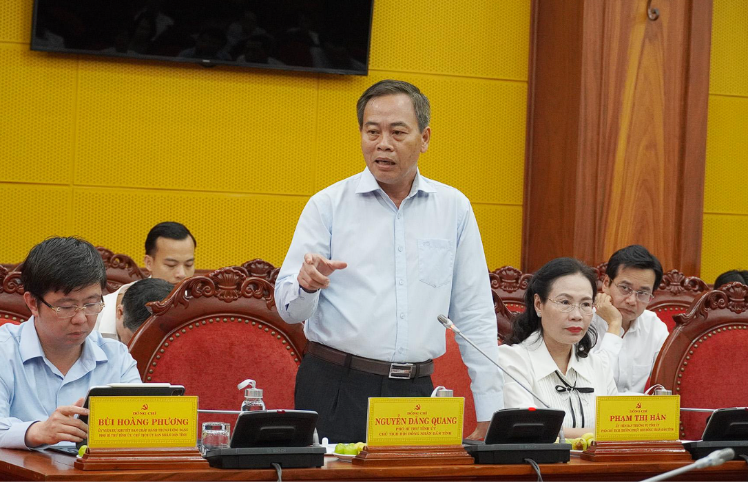 Phó Thủ tướng Lê Tiến Châu chỉ đạo các giải pháp thúc đẩy tăng trưởng tại Quảng Trị