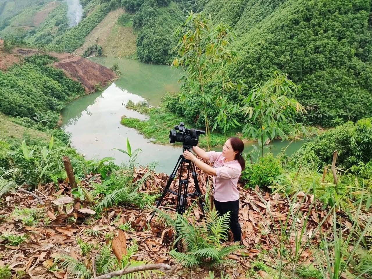 Chăm lo người làm việc ở cơ sở, đưa pháp luật đến gần dân tại Lào Cai