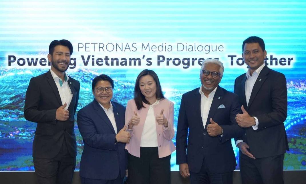 PETRONAS và Petrovietnam hợp tác thăm dò dầu khí ngoài khơi Việt Nam