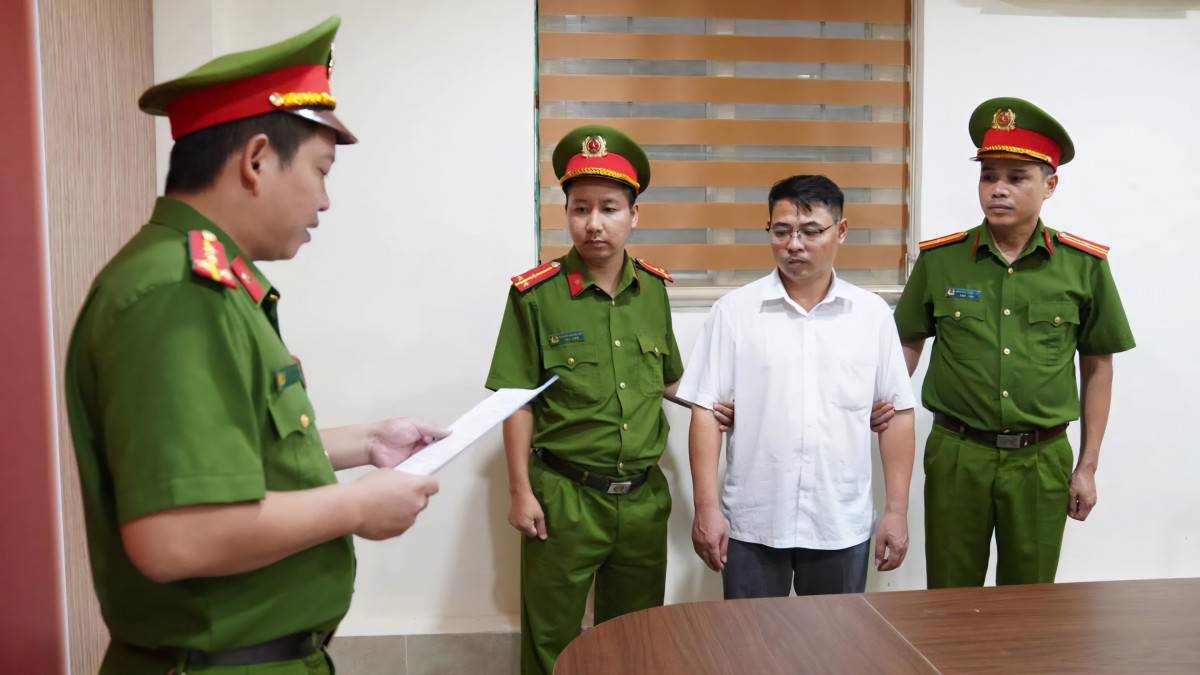Phú Thọ: Khởi tố Bí thư Đảng ủy, Chủ tịch UBND xã Hợp Kim liên quan khai thác đất trái phép