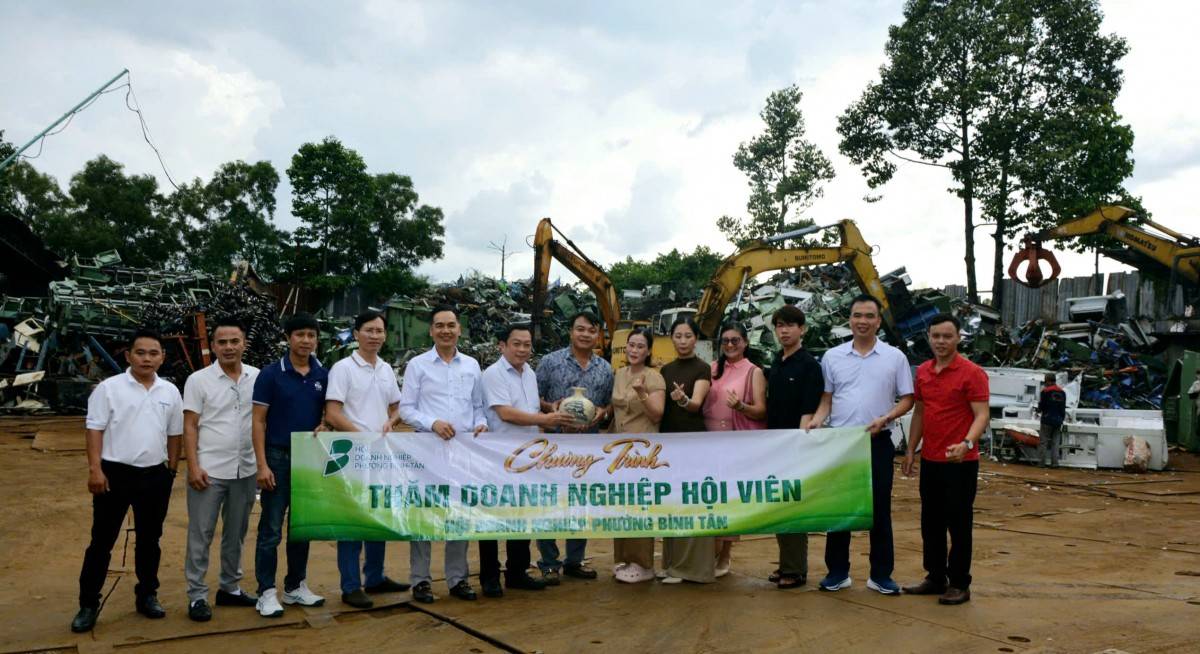 Trong khuôn khổ chương trình, đoàn tới thăm và làm việc với tới 