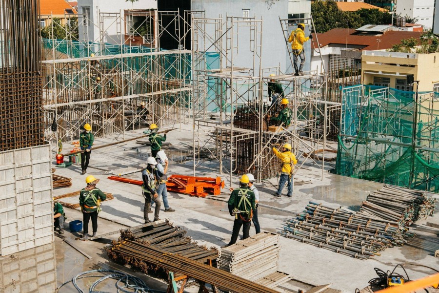 Làn sóng đầu tư hạ tầng gia tăng áp lực thiếu nhân lực xây dựng