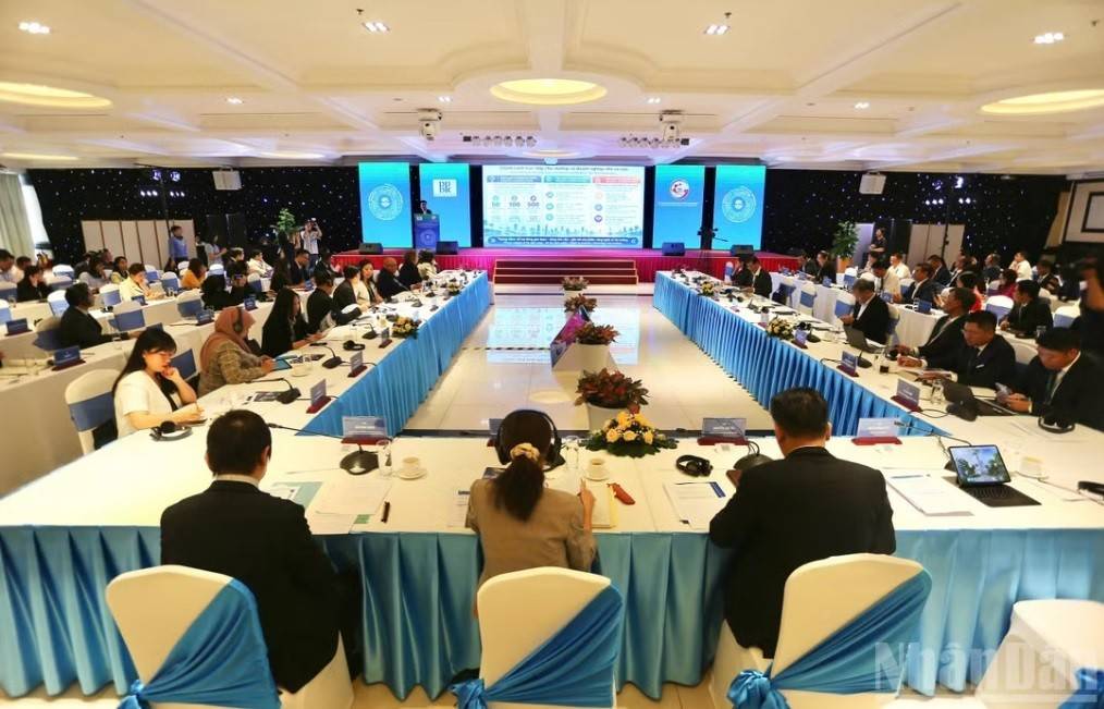 Một trong các vấn đề được quan tâm là khả năng tham gia chuyển đổi xanh của SMEs. 