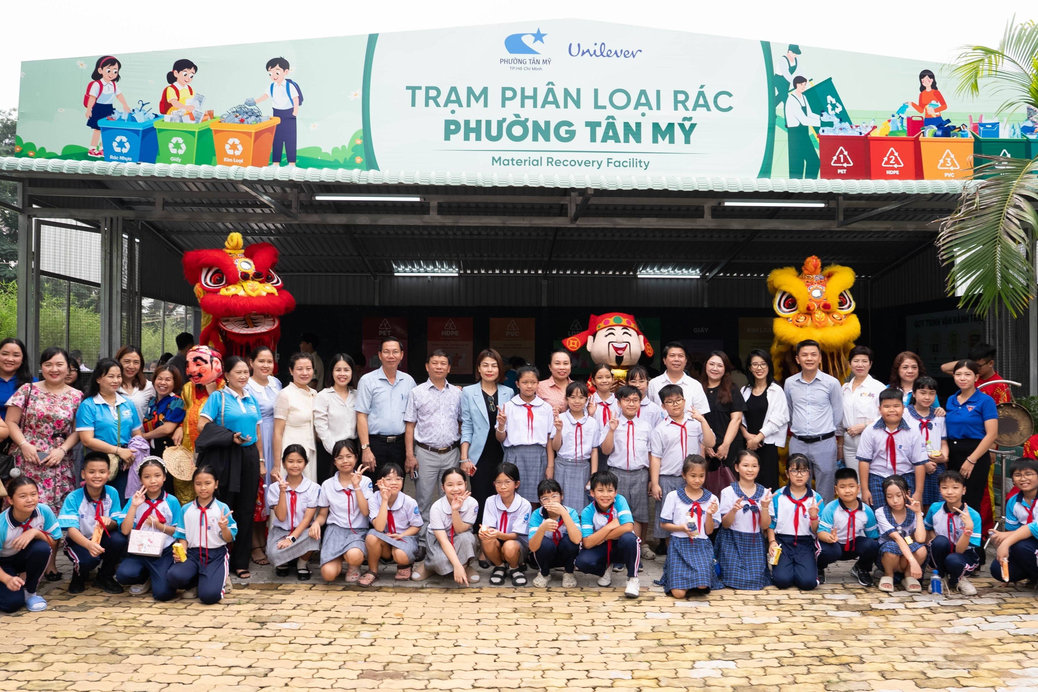 Phường Tân Mỹ phát động phân loại chất thải rắn sinh hoạt tại nguồn gắn với mô hình Trạm MRF, chung tay xây dựng khu phố xanh - sạch - đẹp
