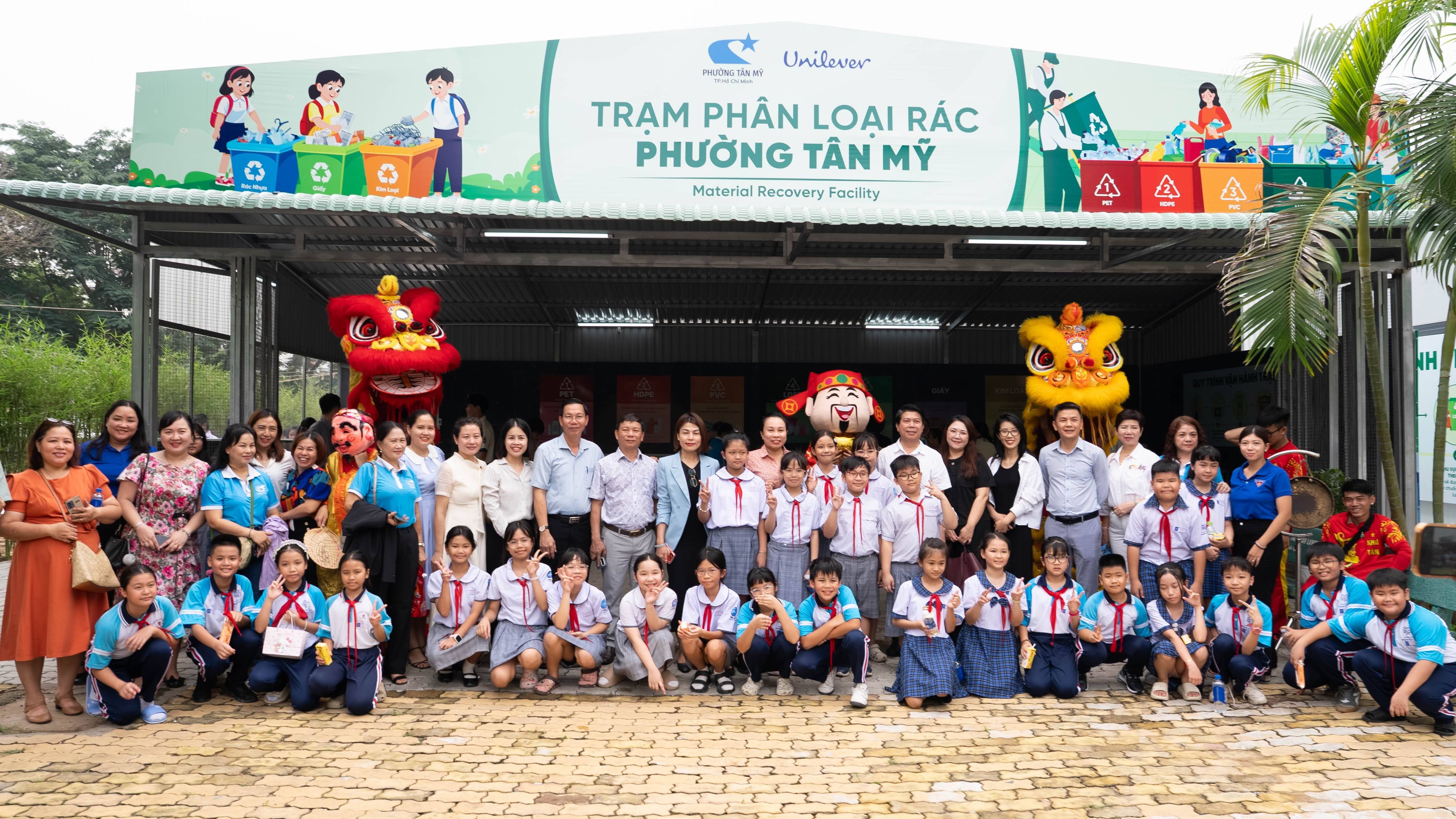 Phường Tân Mỹ phát động phân loại chất thải rắn sinh hoạt tại nguồn gắn với mô hình Trạm MRF, chung tay xây dựng khu phố xanh - sạch - đẹp