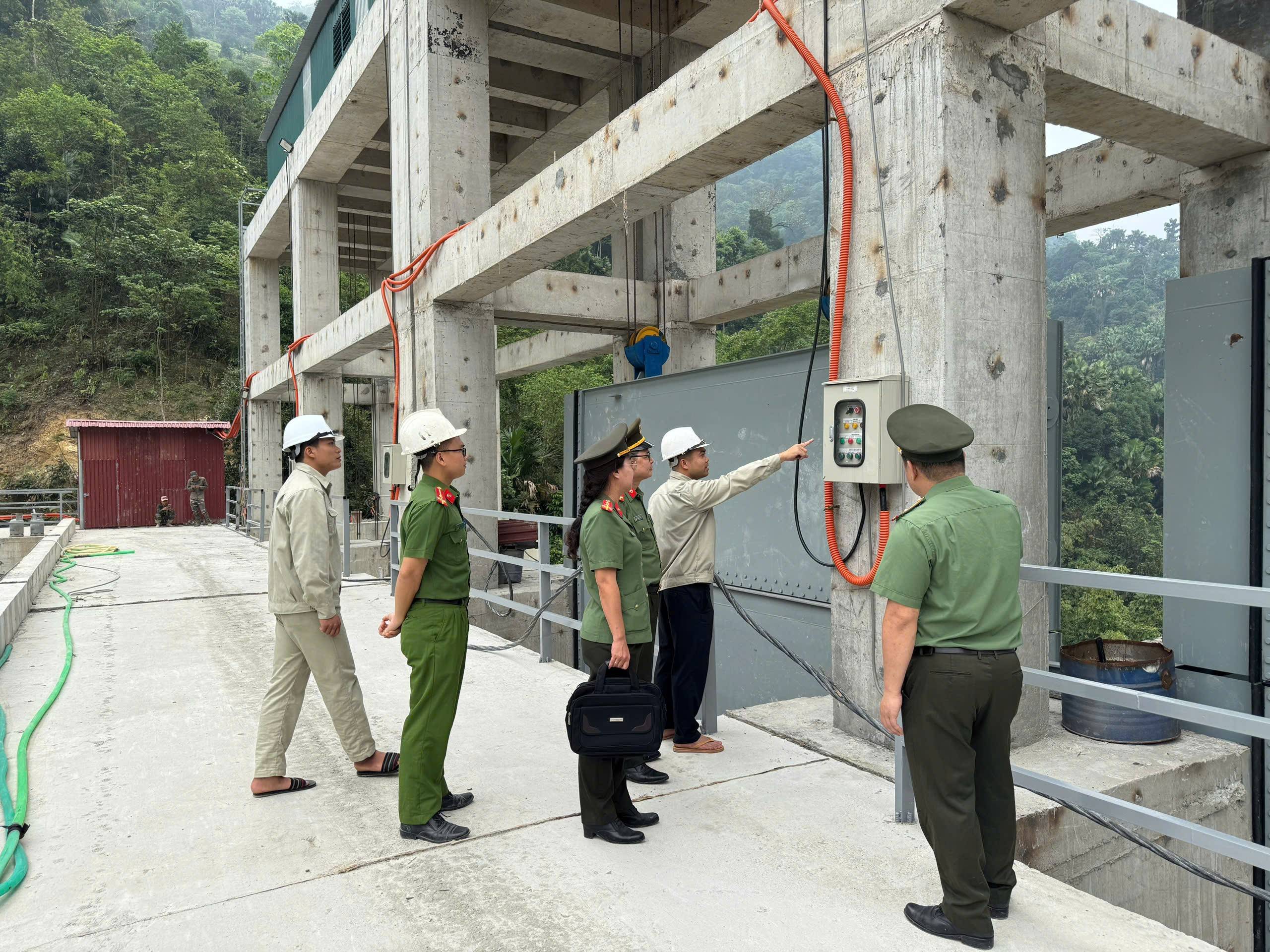Đề xuất phân loại công trình quan trọng liên quan đến an ninh quốc gia thành 3 nhóm