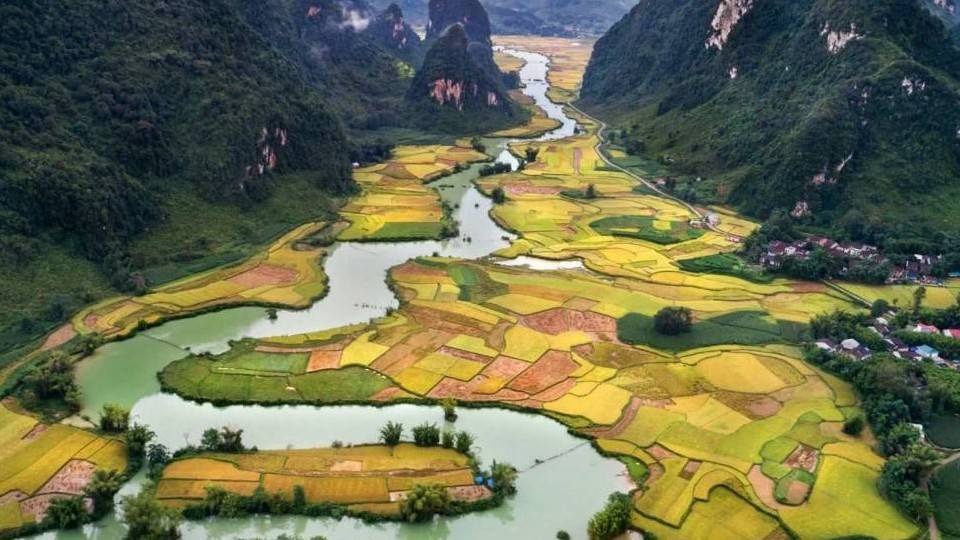 Việt Nam vào top 4 điểm đến du lịch mùa thu năm 2026