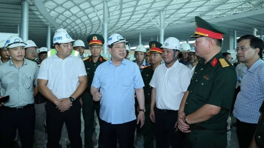 Phó Thủ tướng Thường trực nhấn mạnh, yêu cầu hoàn thành dự án theo tiến độ được Quốc hội đề ra là rất quan trọng, đồng thời phải bảo đảm chất lượng công trình - Ảnh: Thùy Linh/https://nhandan.vn 