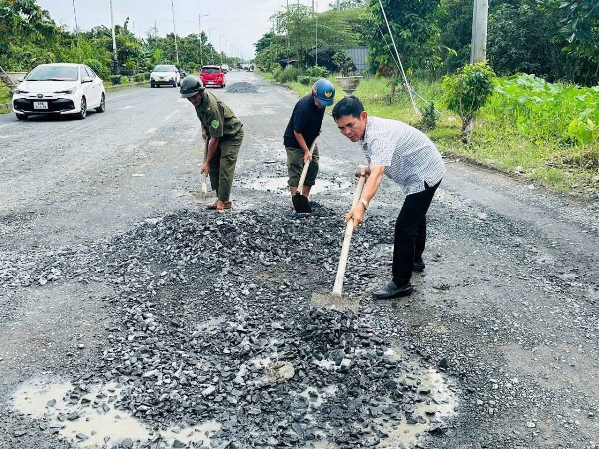 Khởi công dự án gần 1.600 tỷ đồng nâng cấp đường Nguyễn Văn Cừ ở Cần Thơ