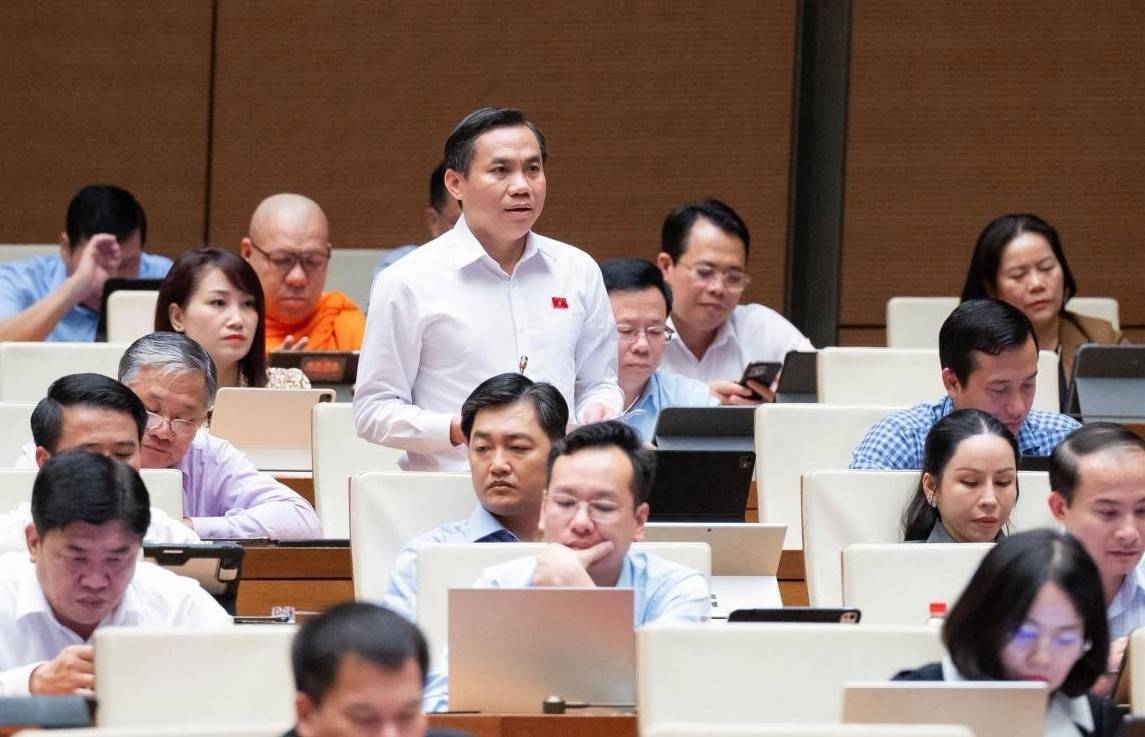 Sửa Luật Đấu thầu: Đại biểu Lê Công Đỉnh kiến nghị bảo vệ nhà thầu trước rủi ro tài chính, minh bạch giá gói thầu