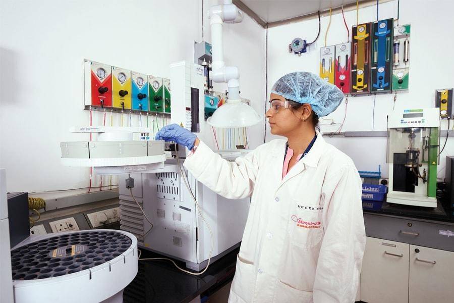 Trong lĩnh vực dược phẩm, tăng trưởng bền vững phụ thuộc vào khả năng duy trì chất lượng, đáp ứng quy định và phát triển sản phẩm phù hợp với nhu cầu điều trị.