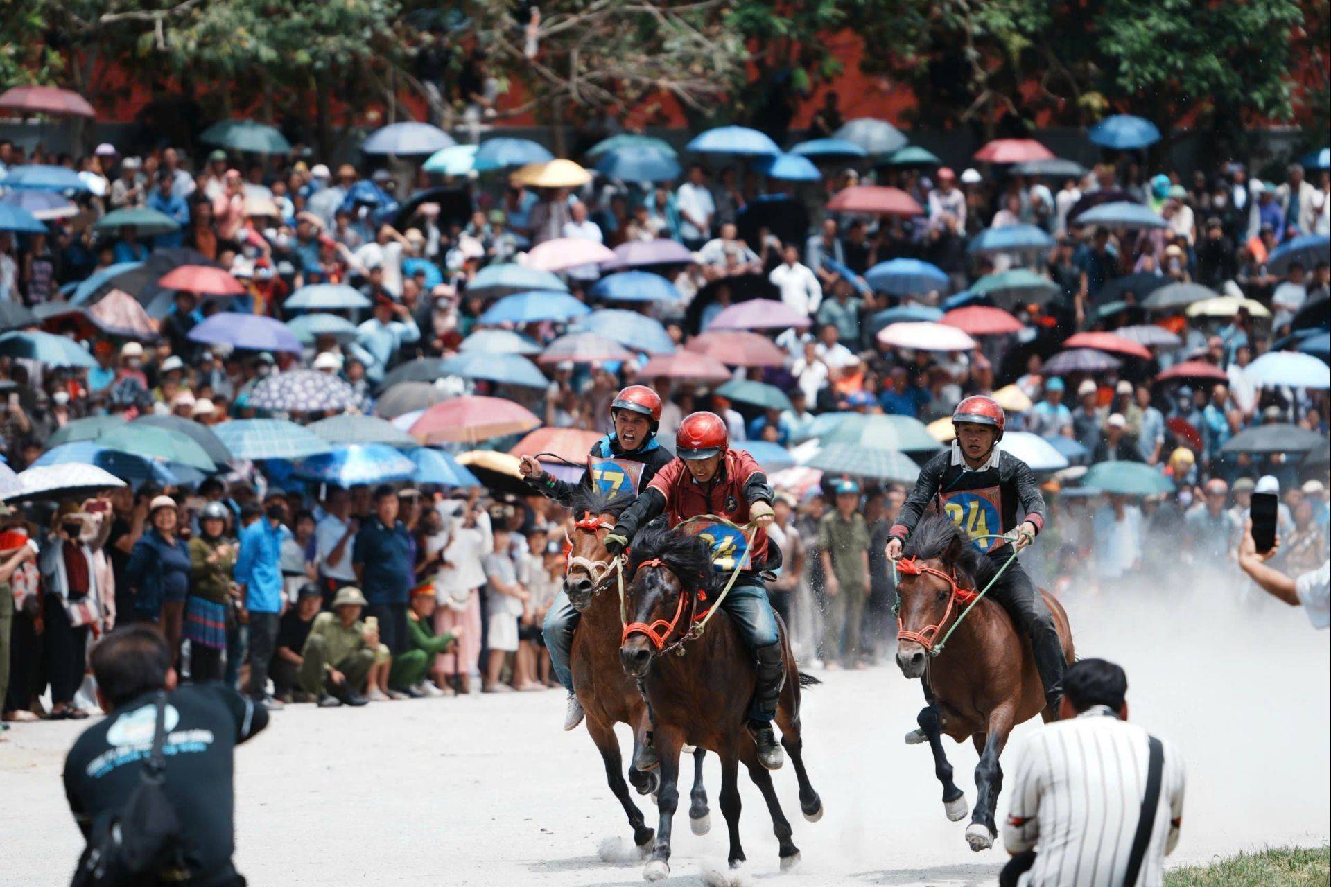 Festival mùa đông Bắc Hà: Hẹn nhau giữa sắc màu văn hóa vùng cao