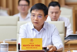 Chính phủ xem xét giảm giá điện, đưa thuế tiêu thụ đặc biệt với xăng về 0%