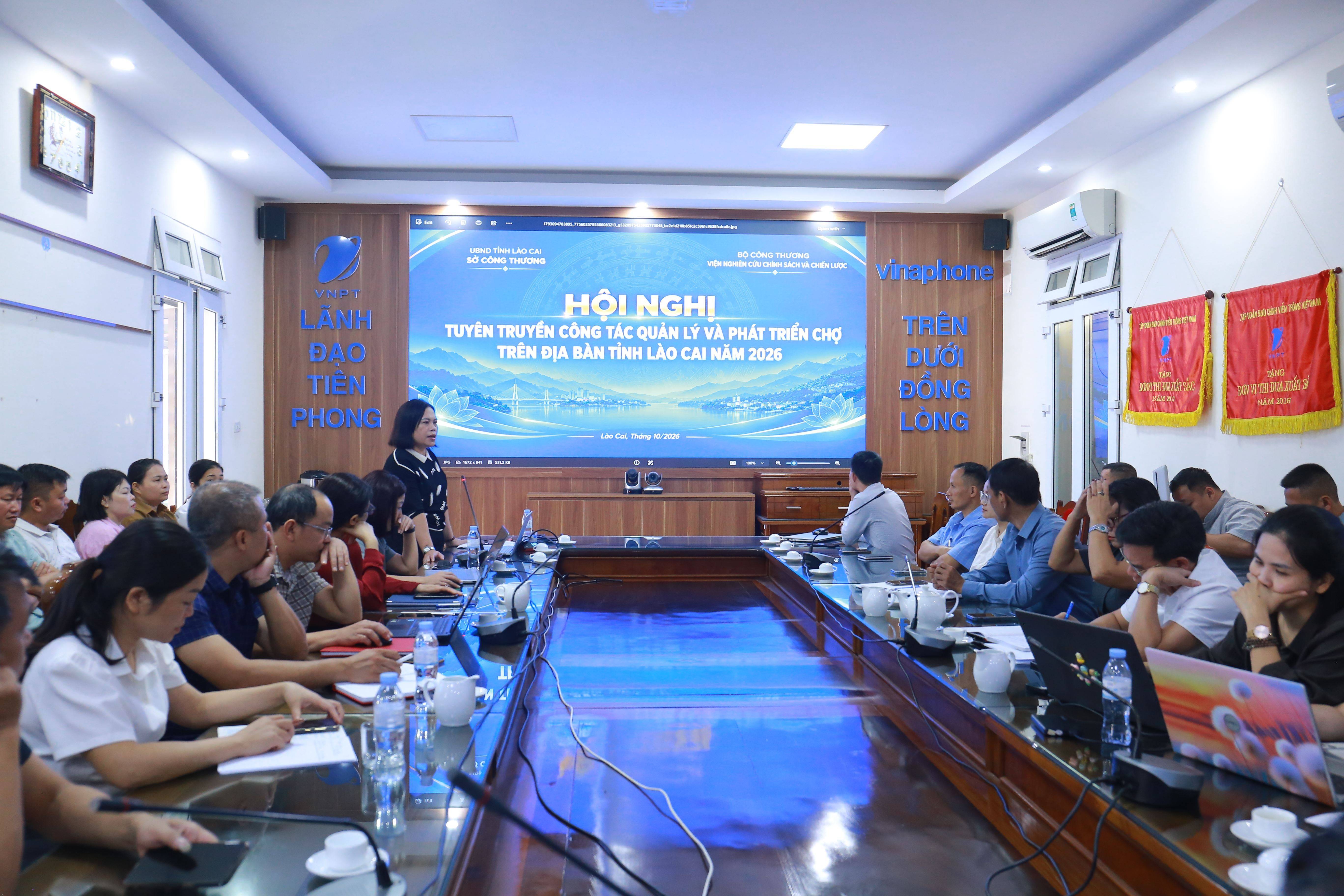  Hội nghị công tác quản lý và phát triển chợ trên địa bàn tỉnh Lào Cai năm 2026 được tổ chức trực tuyến đến các địa phương.