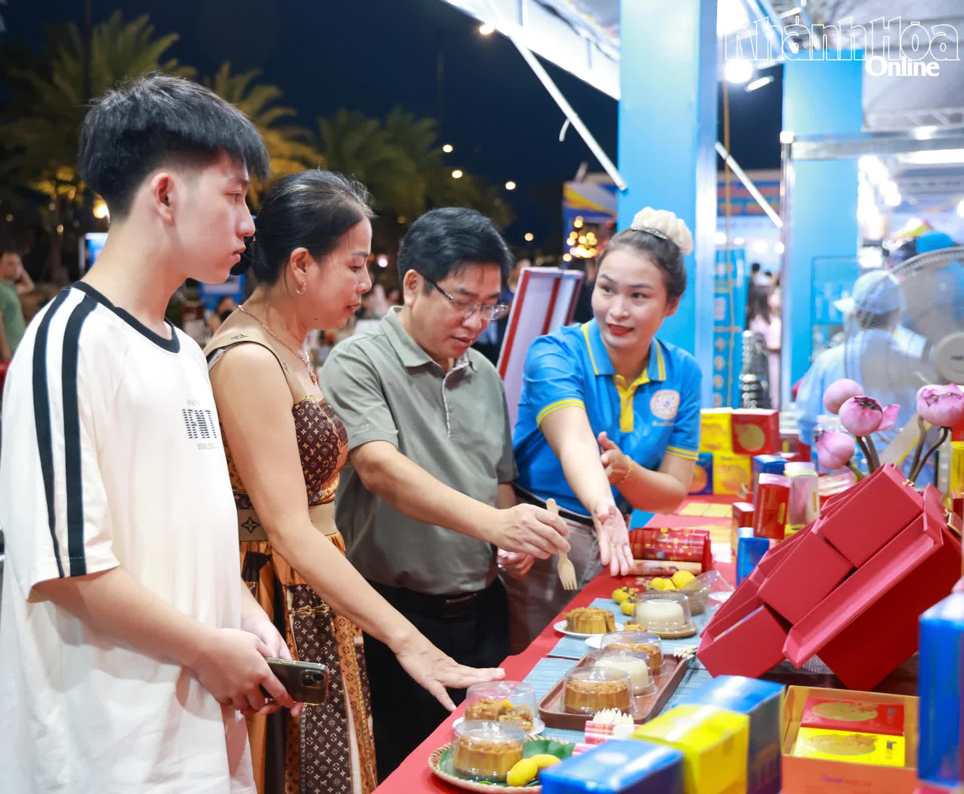 Mỗi xã một sản phẩm, giải pháp nâng cao năng lực cạnh tranh, phát triển thị trường cho sản phẩm OCOP thanh niên