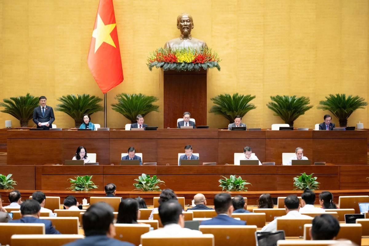 Quốc hội thảo luận về dự án Luật Phát triển doanh nghiệp nhỏ và vừa, trong đó có chính sách ưu tiên doanh nghiệp nhỏ và vừa tham gia mua sắm công.