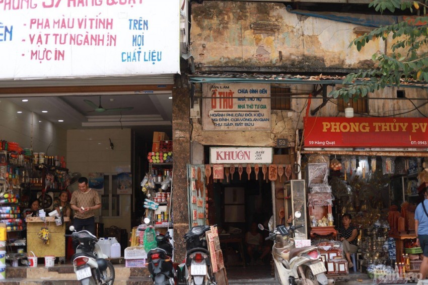 Thợ khắc gỗ phố Hàng Quạt tìm cách giữ nghề giữa sức ép thị trường