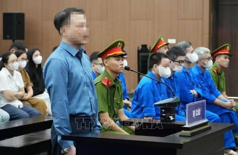 Bị cáo Nguyễn Hòa Bình (Shark Bình) thừa nhận sai phạm trong hành vi rửa tiền. Ảnh: Kim Anh/TTXVN