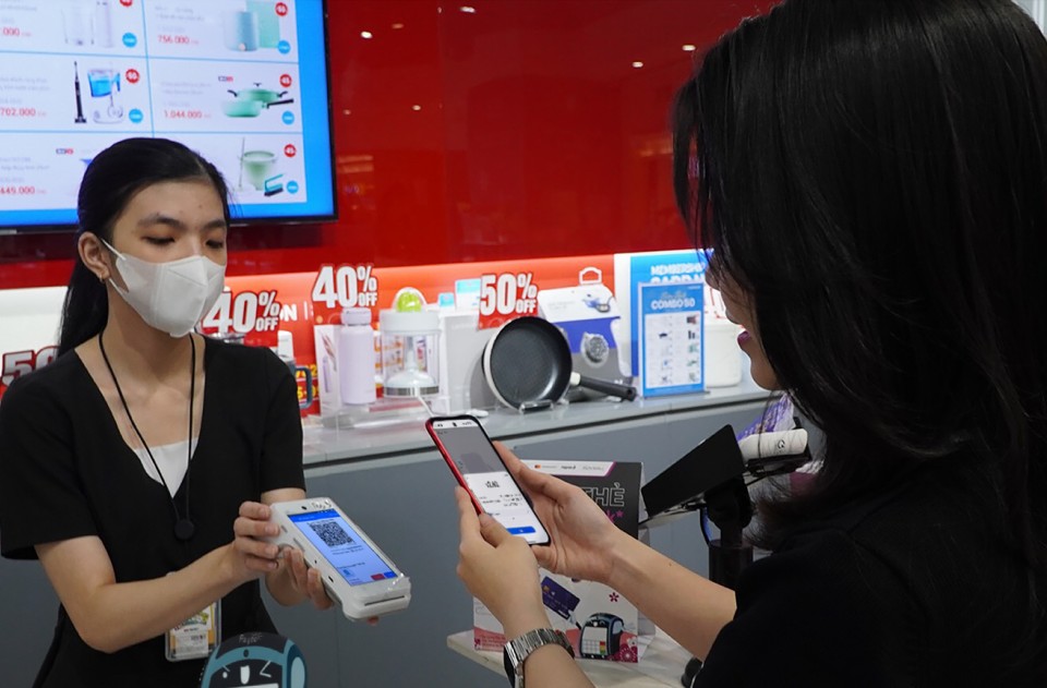 Bùng nổ thanh toán mã QR tại Việt Nam: khi "chạm và quét" trở thành thói quen mỗi ngày