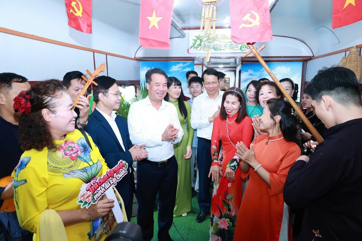 Chuyến tàu Di sản Hà Nội – Thái Nguyên: Kết nối hành trình, lan tỏa văn hóa xứ Trà