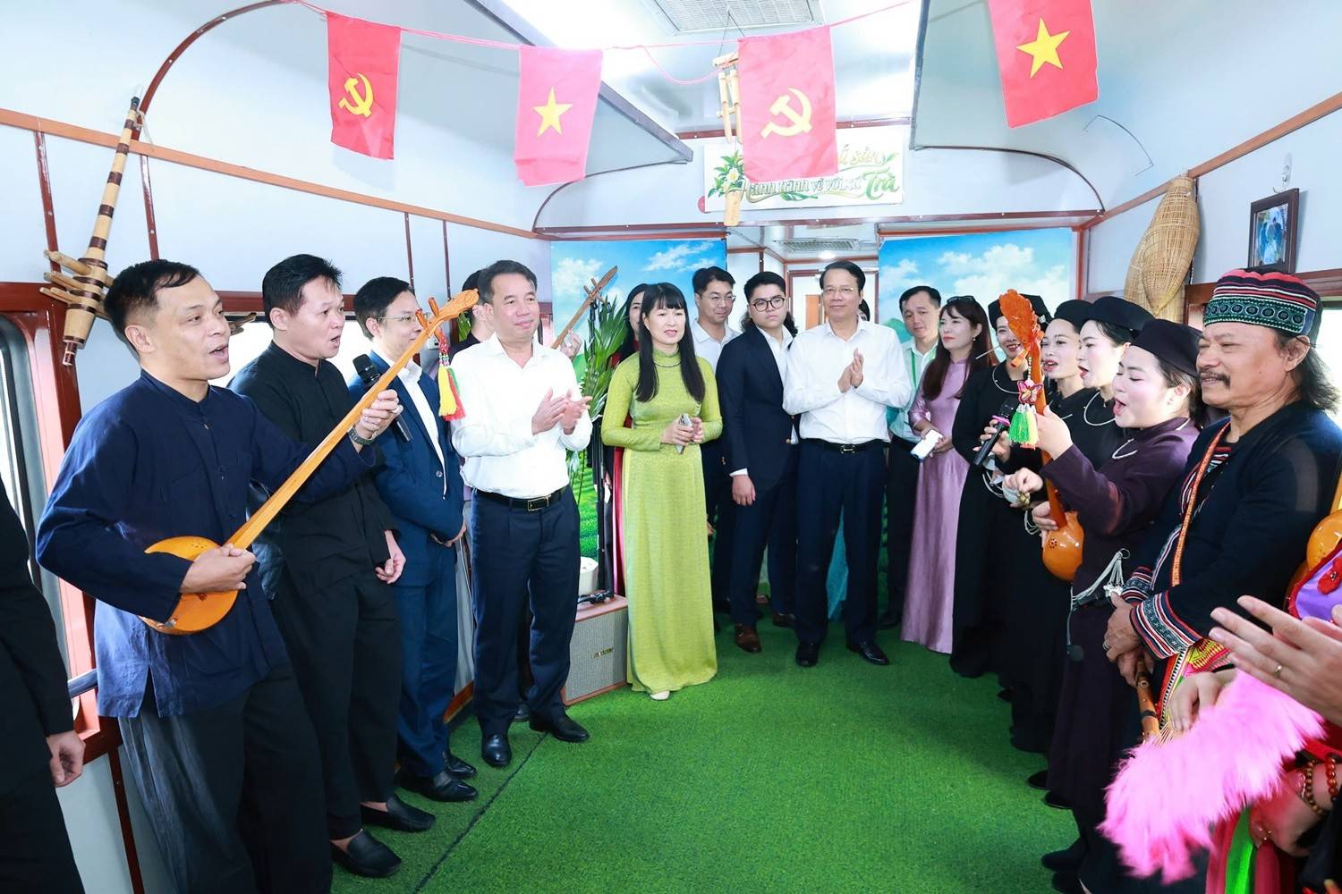 Chuyến tàu Di sản Hà Nội – Thái Nguyên: Kết nối hành trình, lan tỏa văn hóa xứ Trà