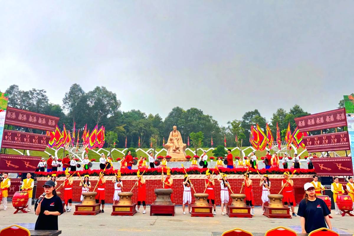 Phú Thọ huy động hơn 5.000 người cổ vũ Chung kết Olympia tại Đền Hùng
