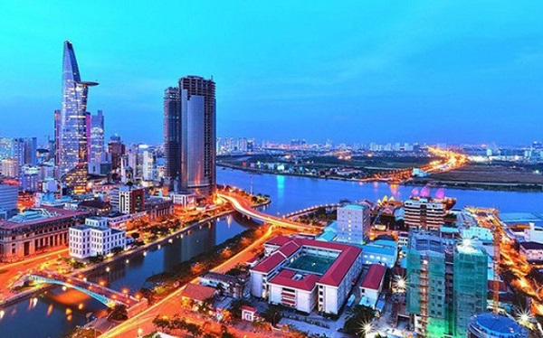 Việt Nam sẽ ki&amp;ecirc;n tr&amp;igrave; thực hiện mục ti&amp;ecirc;u k&amp;eacute;p tiếp tục kiểm so&amp;aacute;t, kh&amp;ocirc;ng để dịch Covid-19 quay trở lại, đồng thời quyết liệt thực hiện c&amp;aacute;c biện ph&amp;aacute;p phục hồi tăng trưởng
