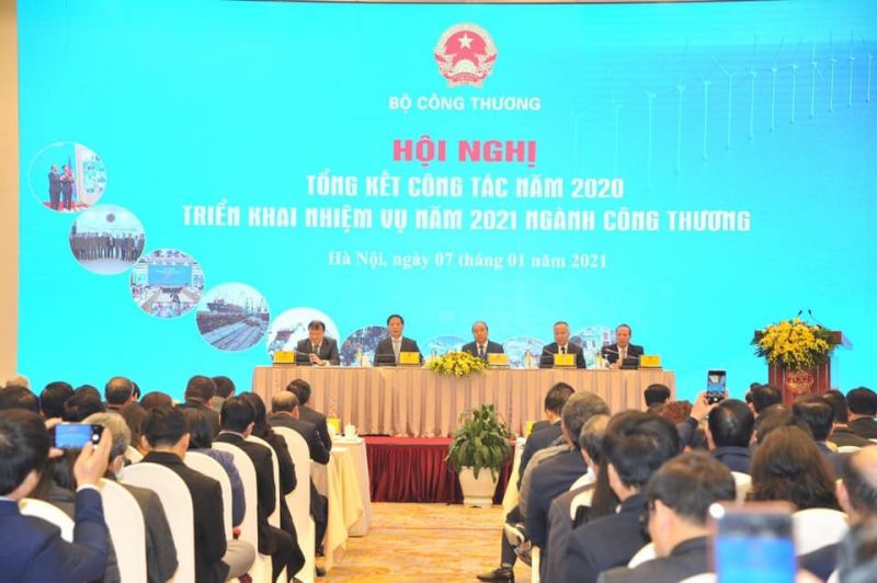 Thủ tướng Nguyễn Xu&amp;acirc;n Ph&amp;uacute;c đến dự v&amp;agrave; chỉ đạo hội nghị