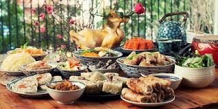 Mâm cơm cúng ngày Tết thể hiện sự ấm no, sung túc của gia chủ trong năm qua. Ảnh minh họa Mâm cơm cúng ngày Tết thể hiện sự ấm no, sung túc của gia chủ trong năm qua. Ảnh minh họa