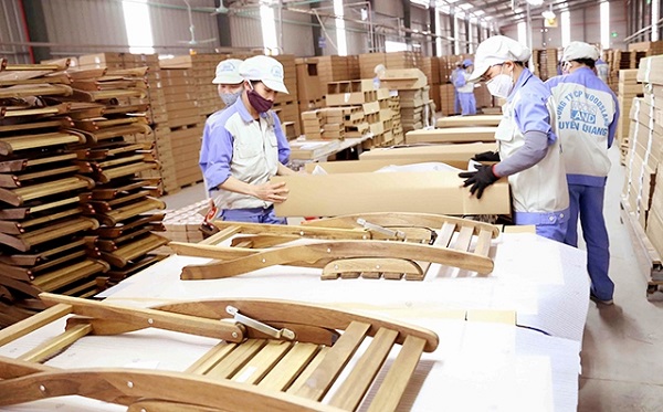Xuất khẩu gỗ Việt Nam đang phải đối mặt ng&amp;agrave;y c&amp;agrave;ng nhiều hơn với c&amp;aacute;c vụ kiện ph&amp;ograve;ng vệ thương mại