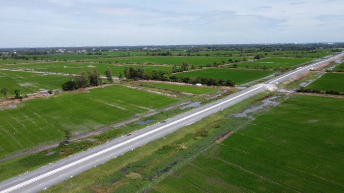 Tuyến Lộ Tẻ - Rạch Sỏi băng qua v&amp;ugrave;ng Tứ Gi&amp;aacute;c Long Xuy&amp;ecirc;n (Ảnh: Phan Tư)