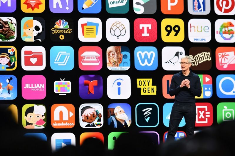 Gi&amp;aacute;m đốc điều h&amp;agrave;nh Apple Tim Cook