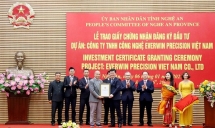 Nghệ An trao Giấy chứng nhận đăng ký đầu tư cho doanh nghiệp thực hiện dự án 200 triệu USD